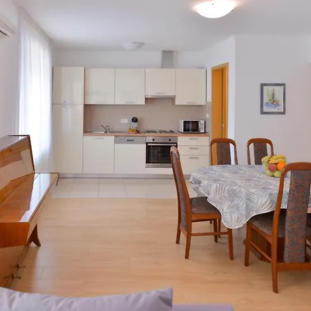 Apartment Piano Rijeka