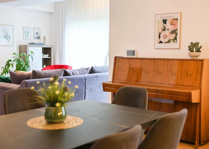 Piano Apartment