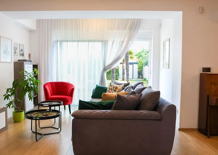 Apartment Piano *