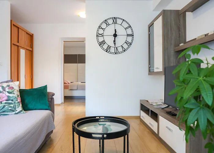 Apartment Piano *